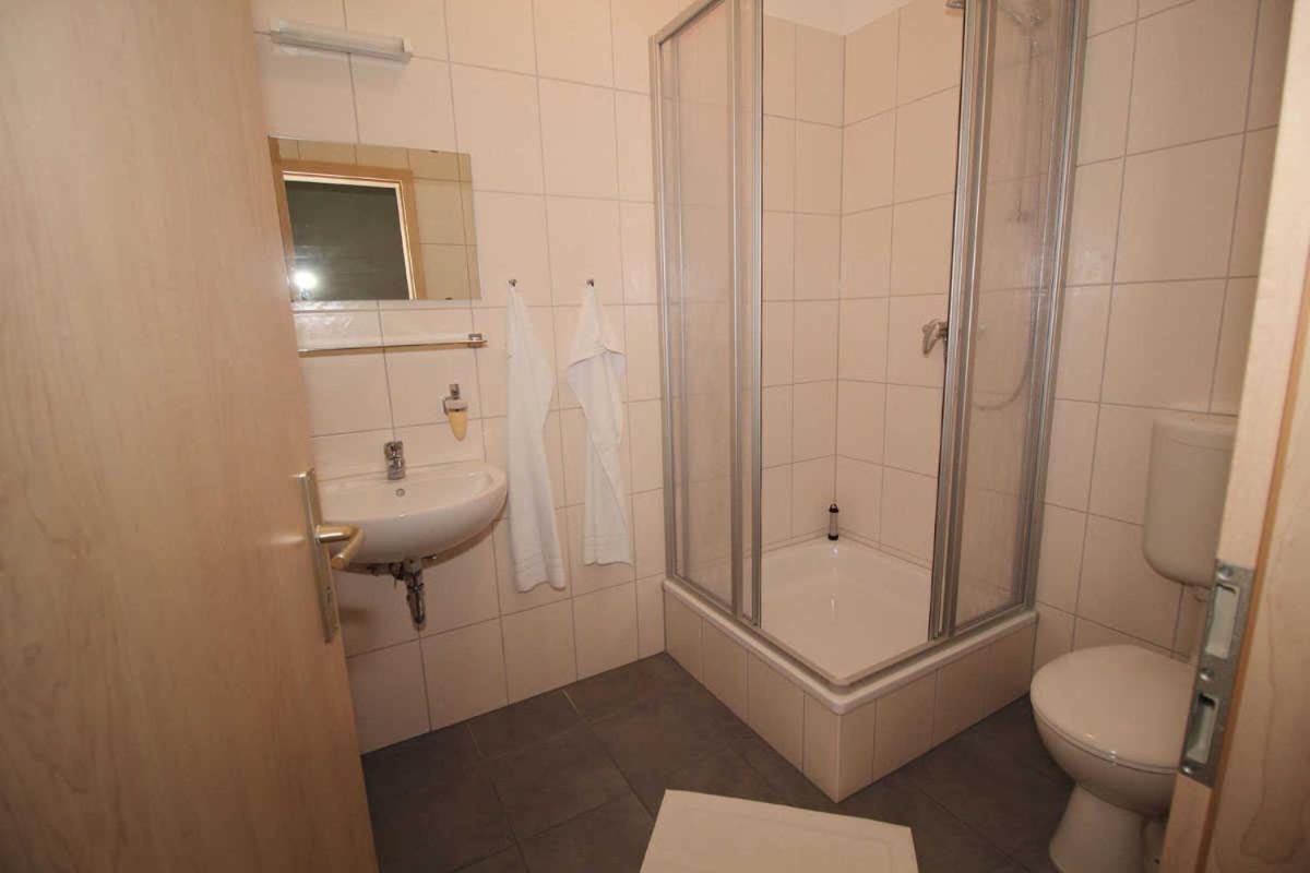 Kutterfisch Kajueten Direkt Im Stadthafen Apartamento Sassnitz Exterior foto