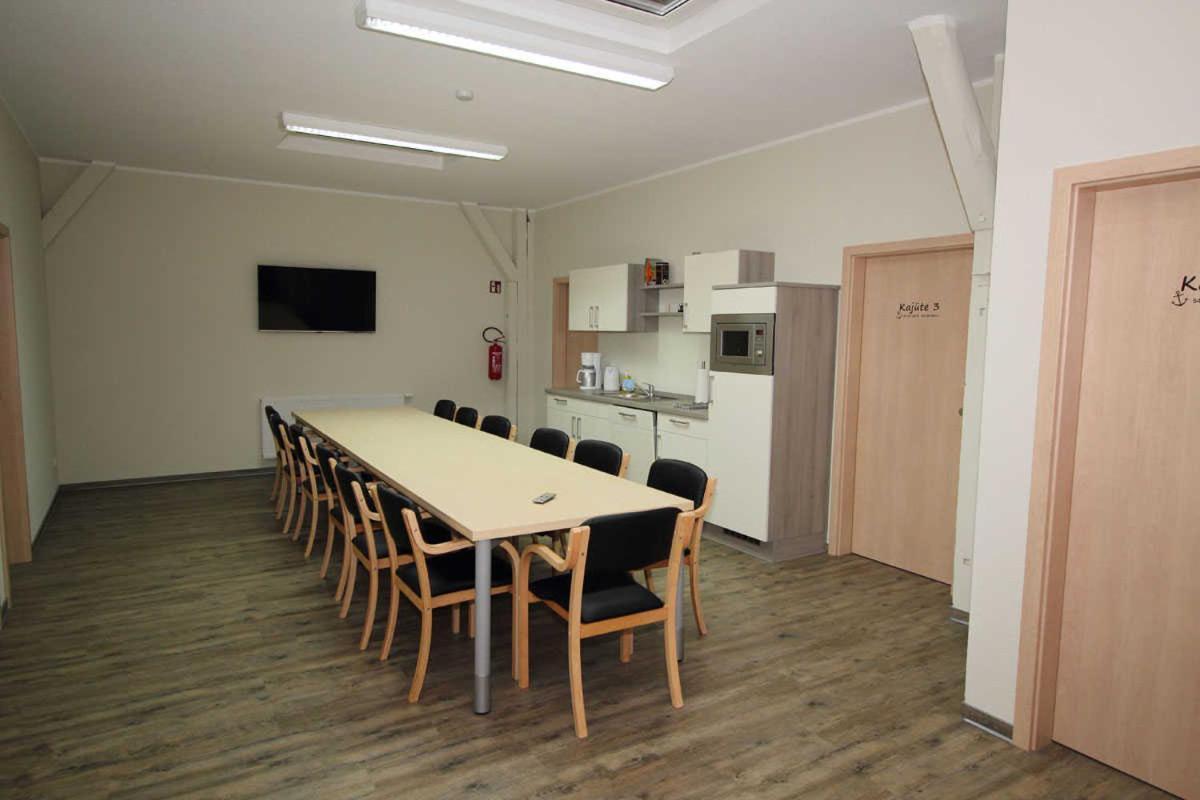 Kutterfisch Kajueten Direkt Im Stadthafen Apartamento Sassnitz Exterior foto